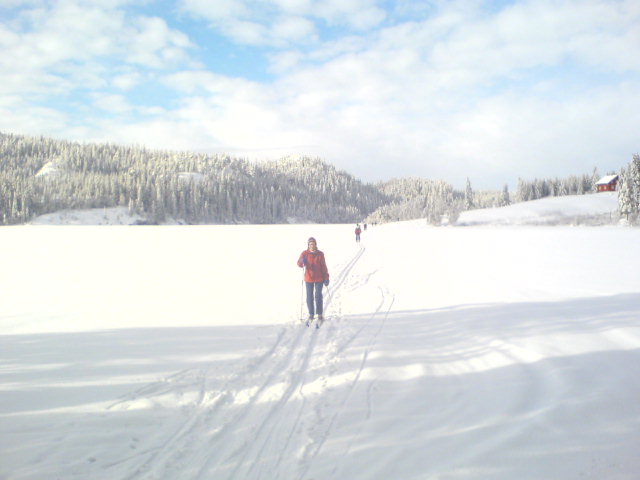 May åker skidor på Hegglivattnet